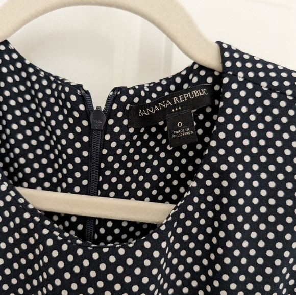 Banana Republic, Black/White polka dot dress. Fits like XS. - Picture 2 of 3